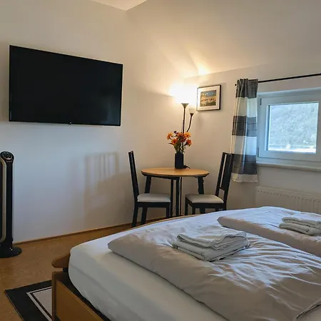 Stop & Sleep - Private Ybbs an der Donau